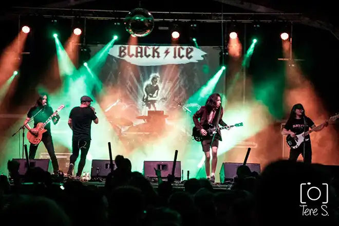 Banda en concierto - Imágen contacto